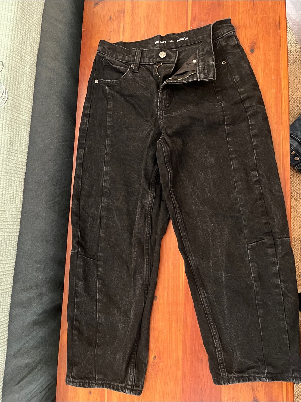 Old navy women’s barrel jean